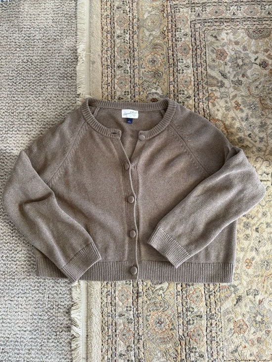 Universal Thread Sweaters - Universal Thread Cropped Button-Front Cardigan in Taupe